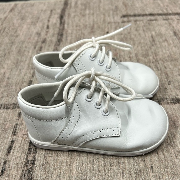 L’Amour Angel Baby Shoes White Lace-up Leather Oxfords size 5 - Picture 2 of 5